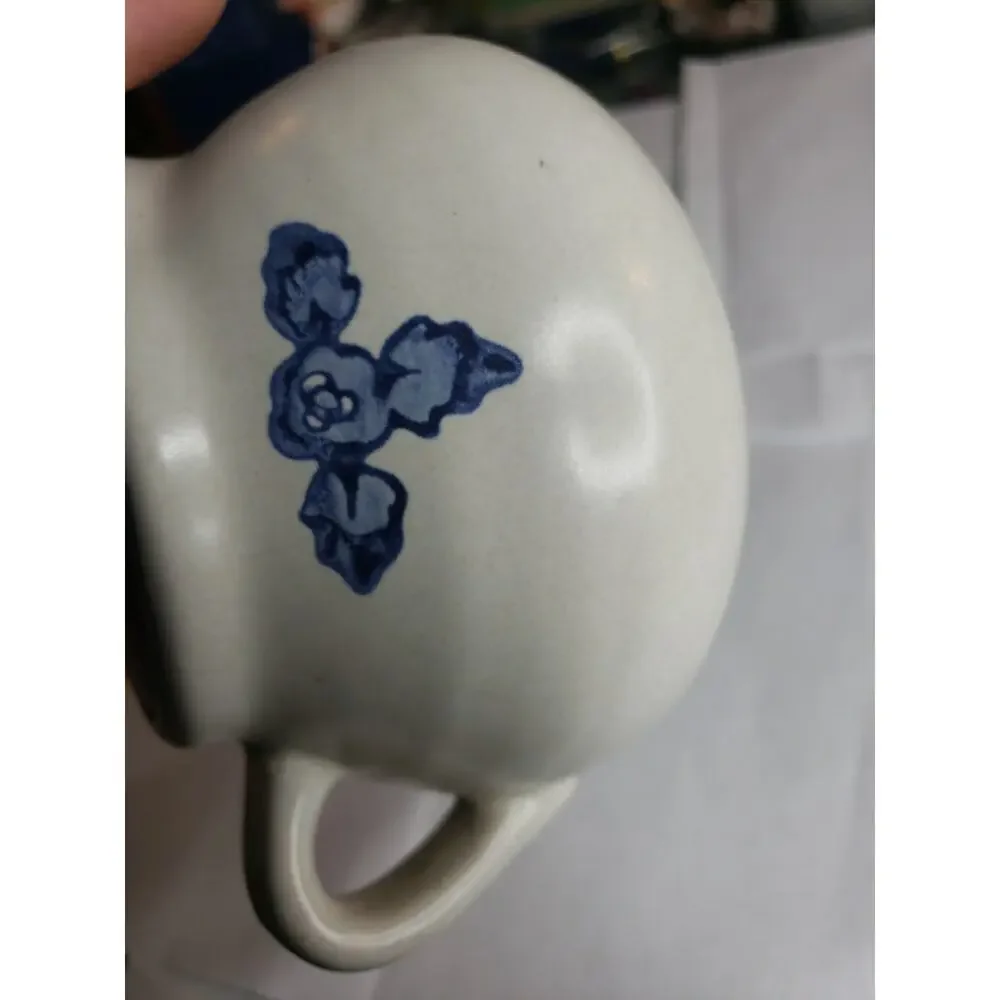 Pfaltzgraff Yorktowne Gravy Boat Blue Floral Country Cottagecore Small Chip